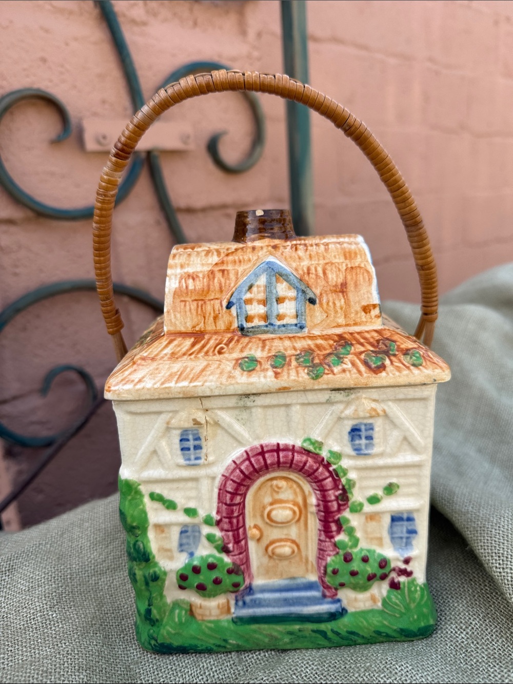 Vintage ceramic cookie jar